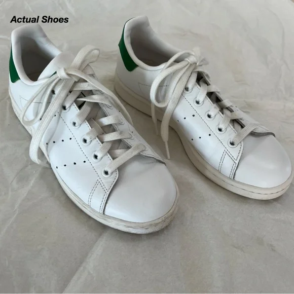 GUC: ADIDAS STAN SMITH SNEAKER IN WHITE AND FAIRWAY GREEN (5.5) - Picture 9 of 14